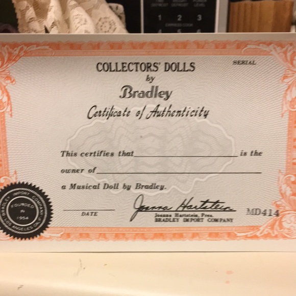 Doll that also plays music - Picture 3 of 3